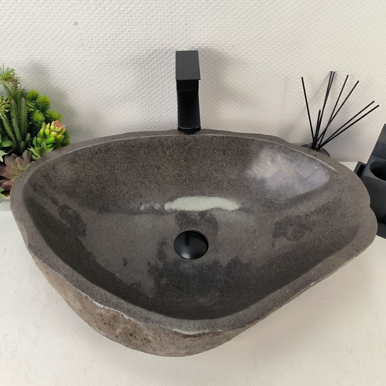 Раковина из речного камня RS-65045 62*43*15 из натурального камня