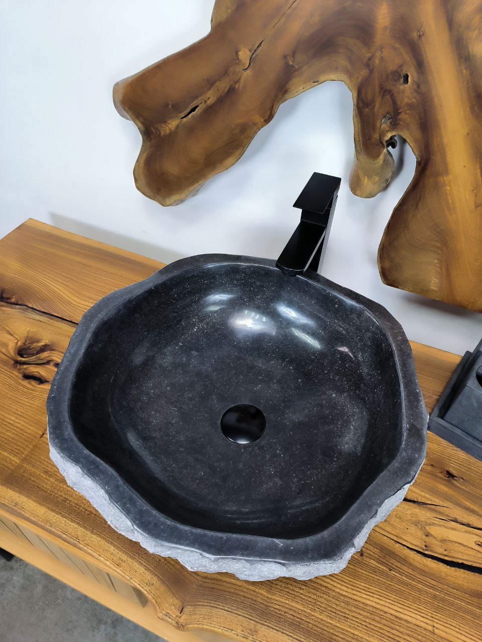 1bbf2dbe-445f-423f-bacb-de4ec3d8a5b3