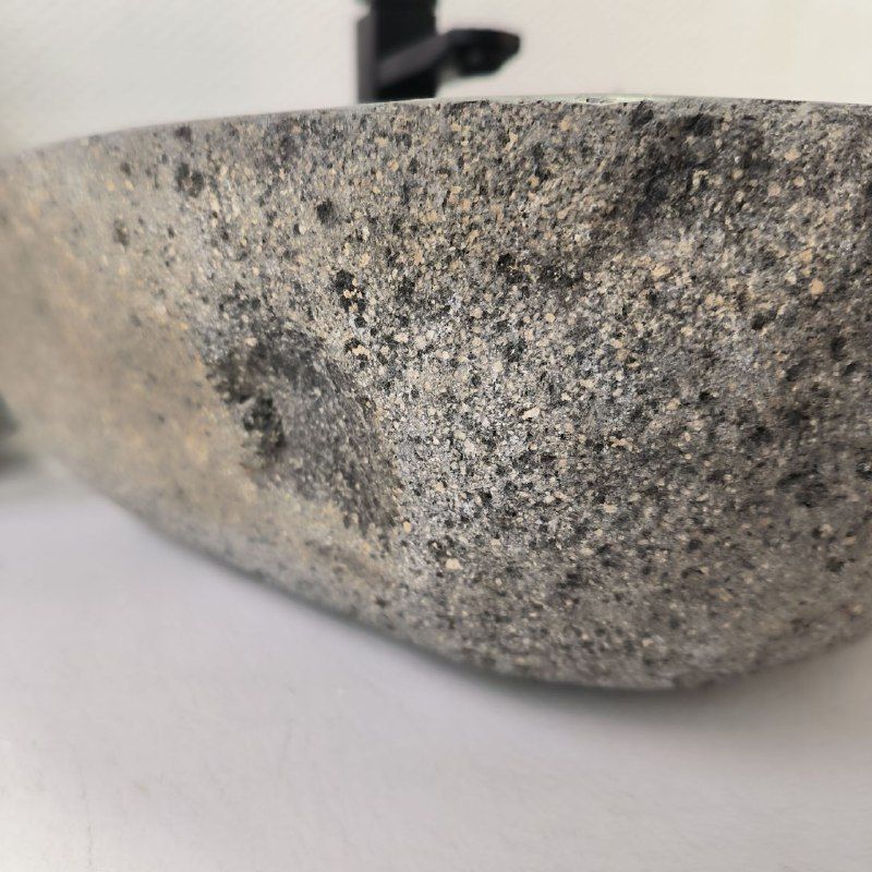Раковина из речного камня RS-62804 (51*41*15) из натурального камня