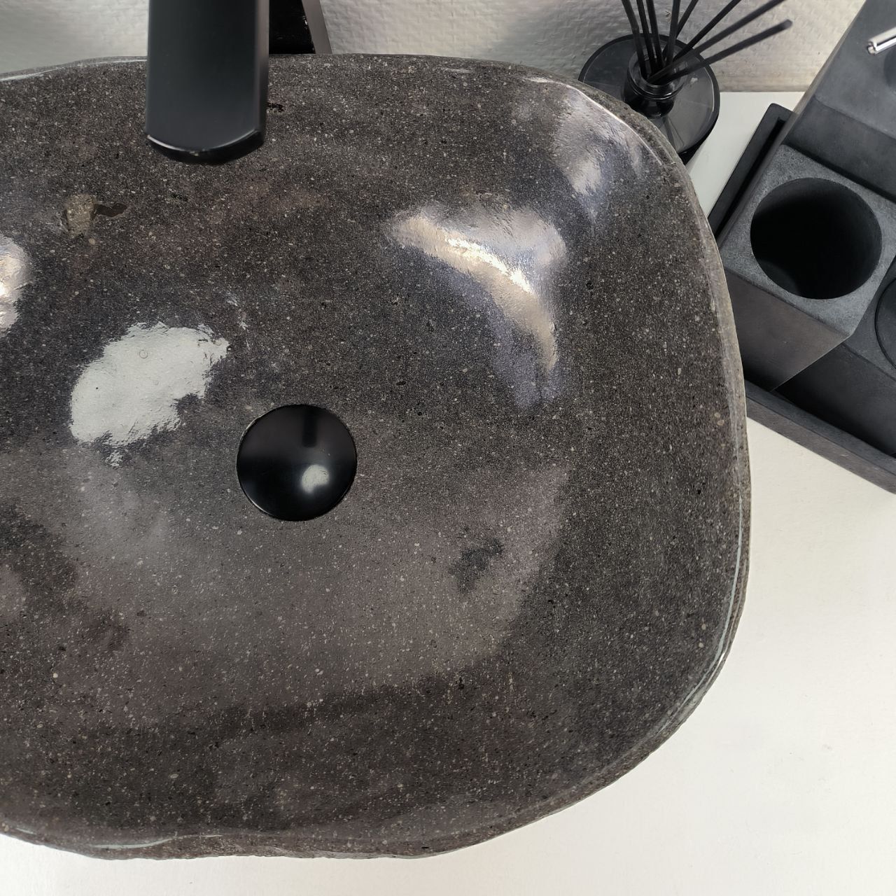 Раковина из речного камня RS-64894 44*37*15 из натурального камня