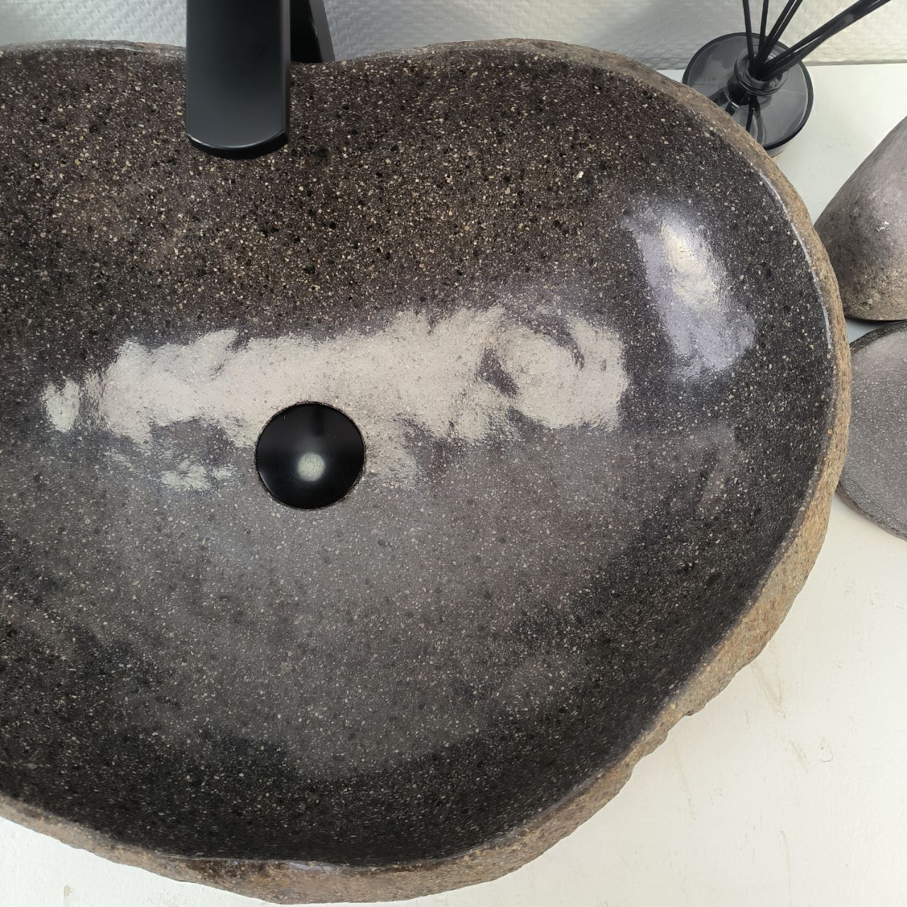 Раковина из речного камня RS-65245 60*43*17 из натурального камня