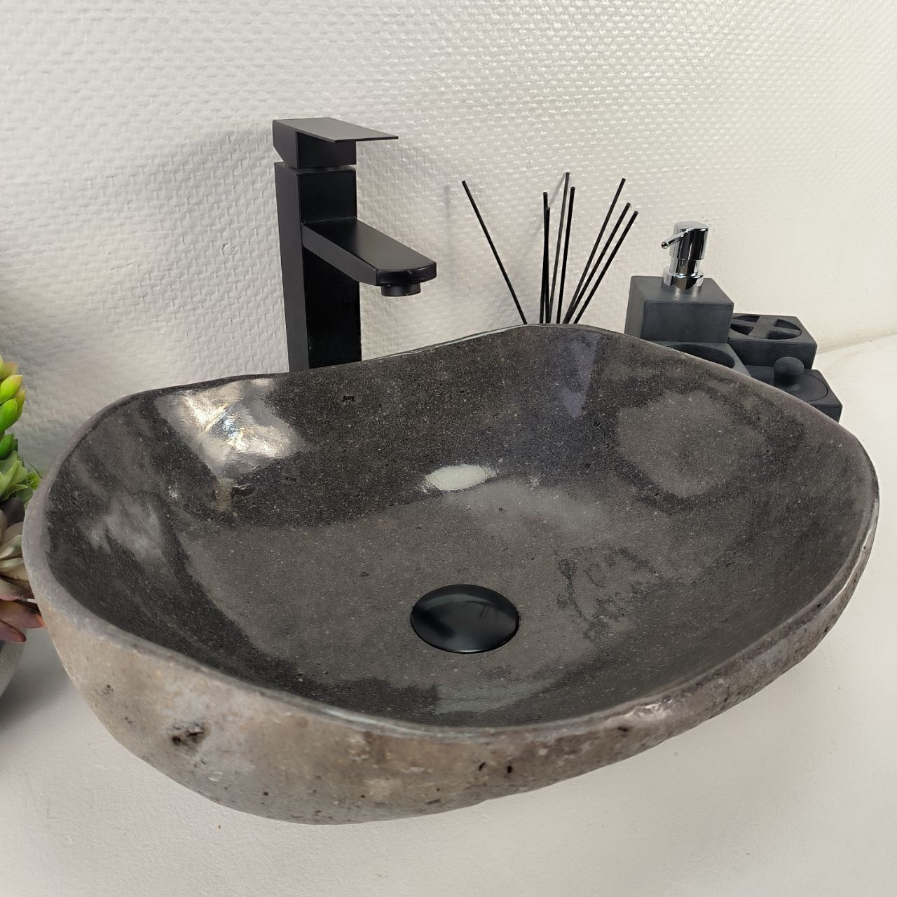 Раковина из речного камня RS-64894 44*37*15 из натурального камня