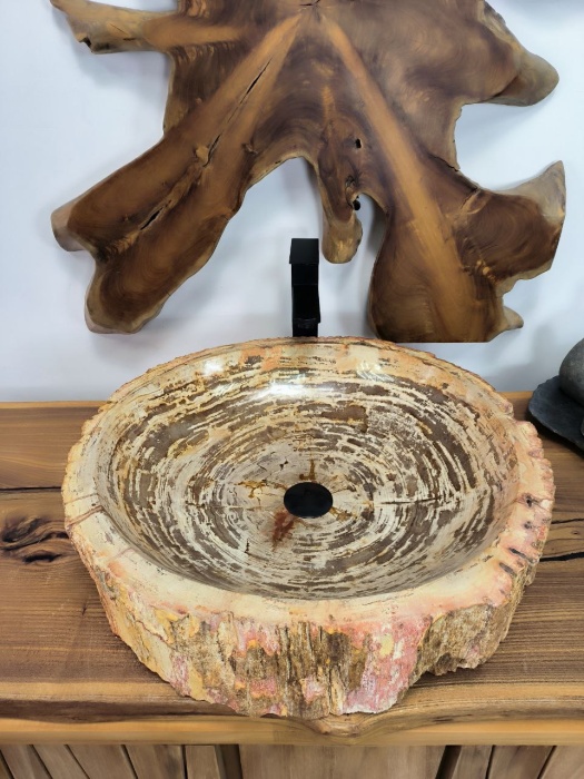 137b5a72-b640-4e01-9198-02d69370a0cc