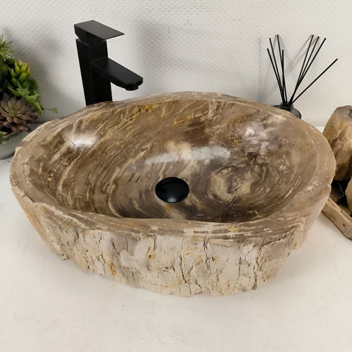 4hn9sd868oxhm3l95cl6ja7q3vs93wlr