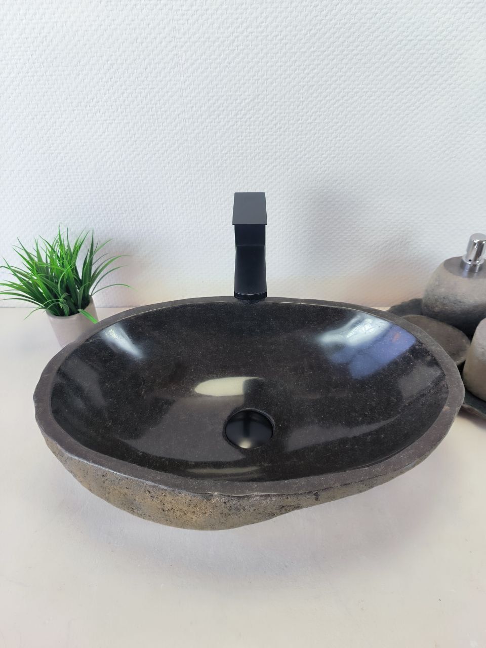 Раковина из речного камня RS-66201 51х33х15 из натурального камня