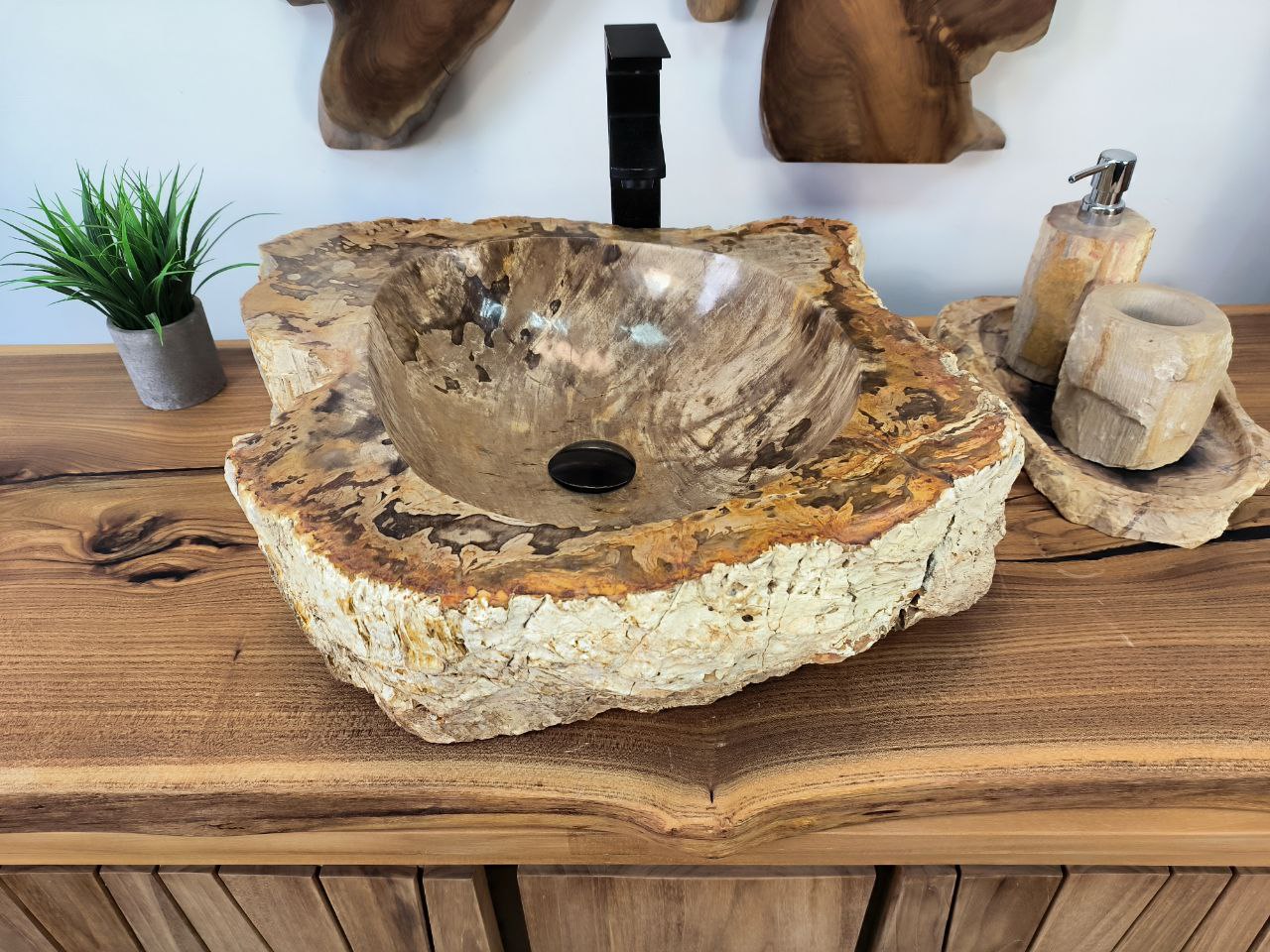 photo_2025-05-15_12-19-38