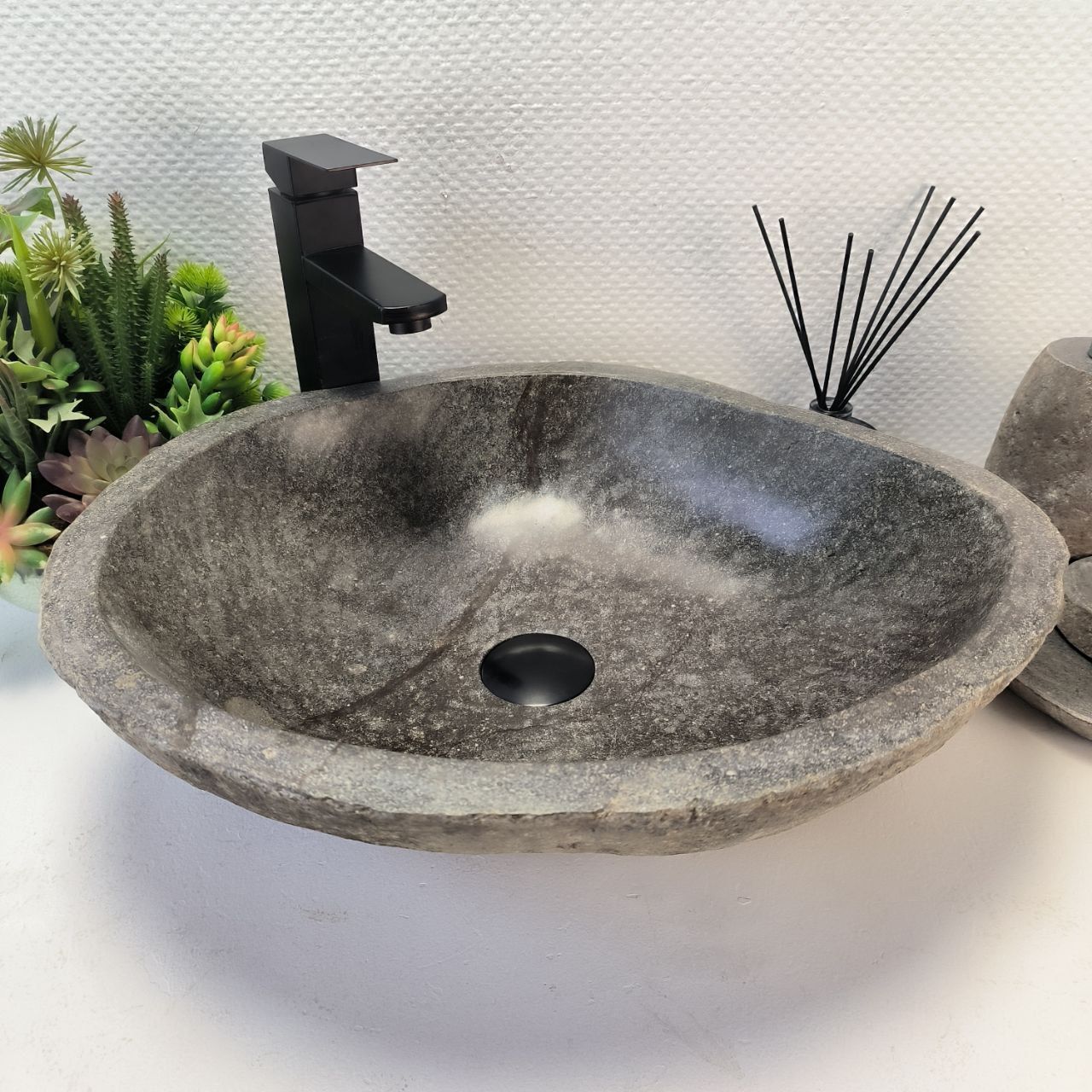 Раковина из речного камня RS-64142 (50*42*15) из натурального камня