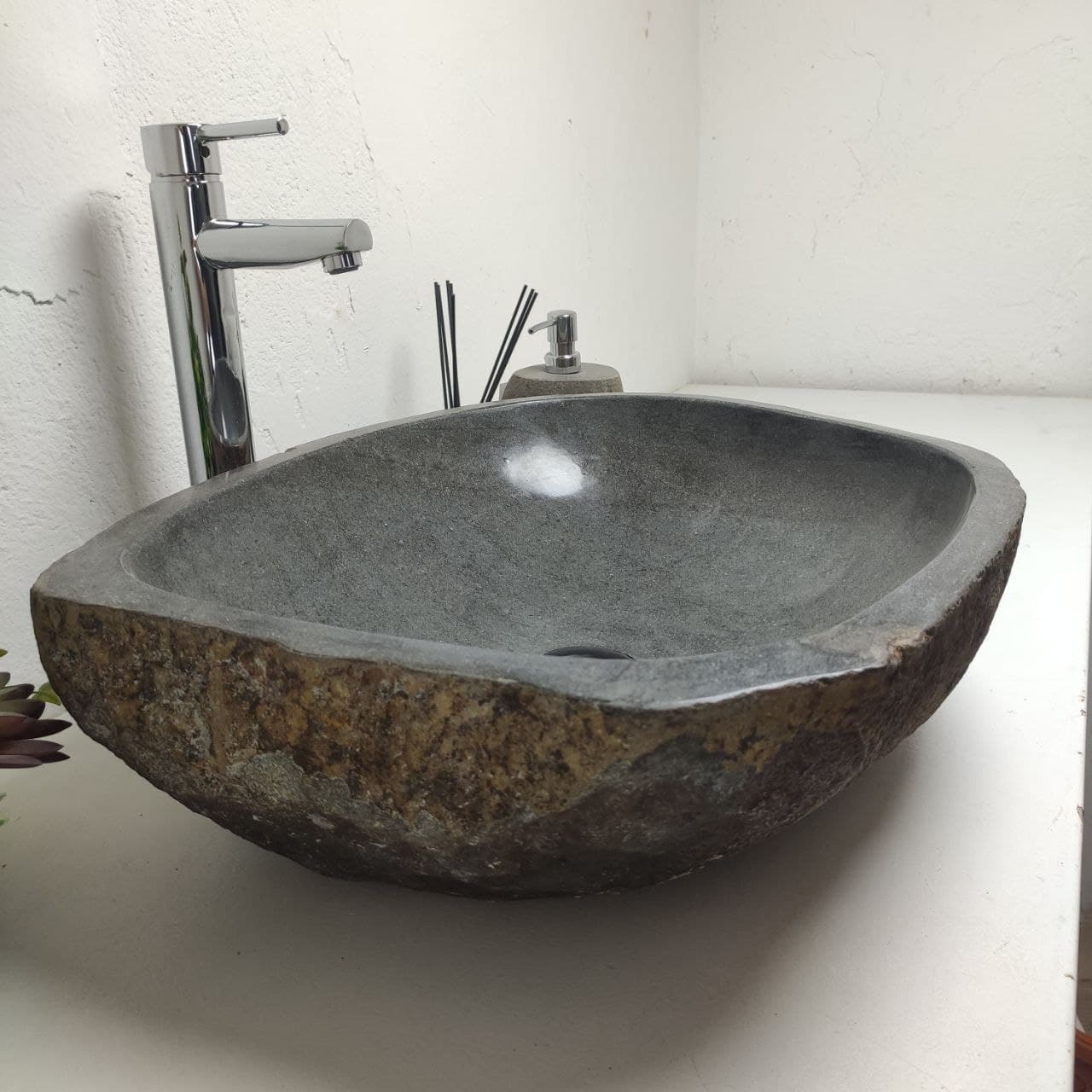 12cn499ir4ynykkdhaugs1fh84r9mpb7