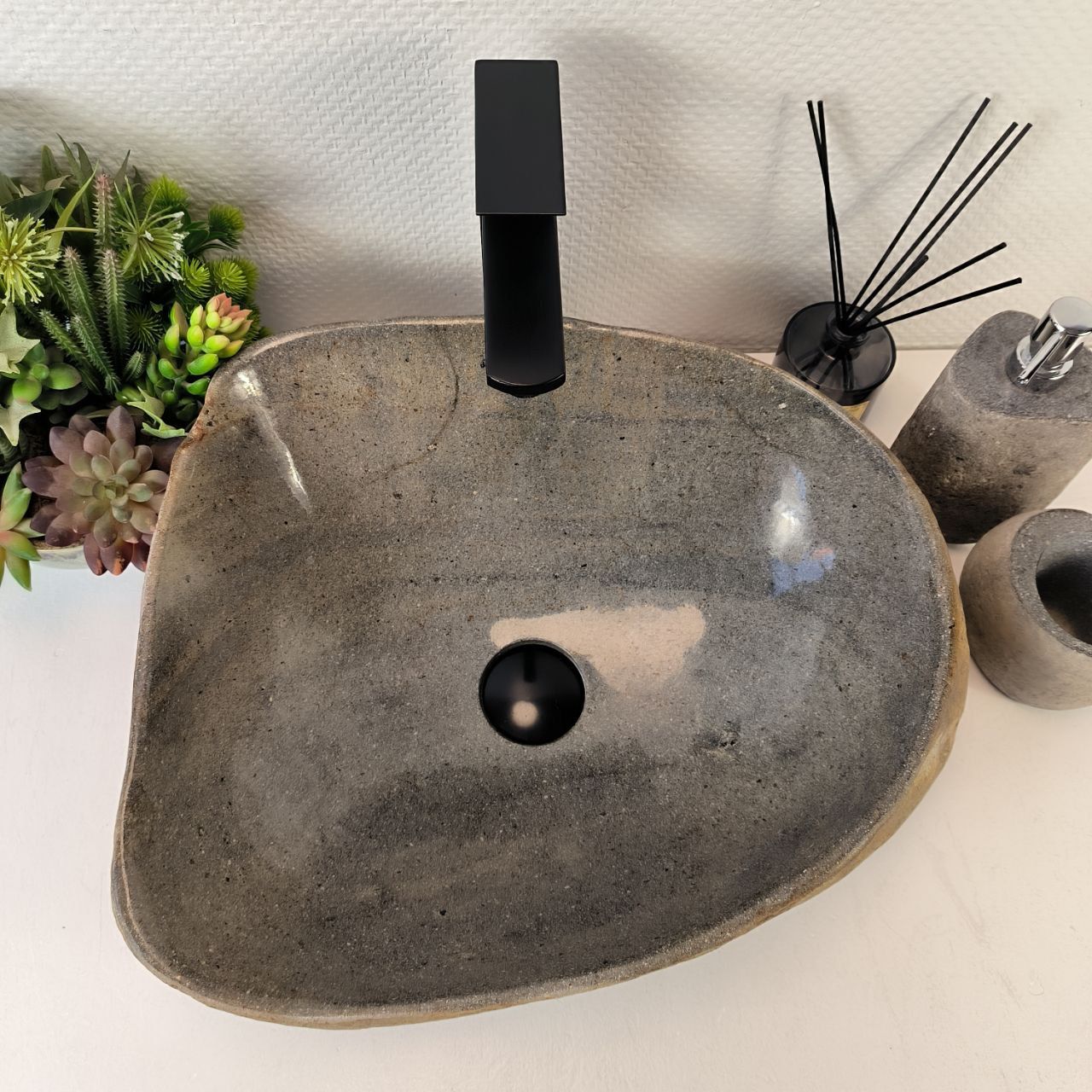 Раковина из речного камня RS-65369 46*40*15 из натурального камня