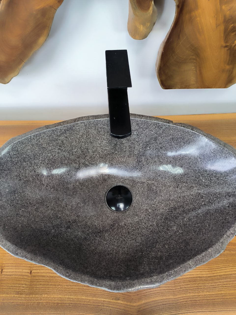 Раковина из речного камня RS-66578 58х37х15 из натурального камня