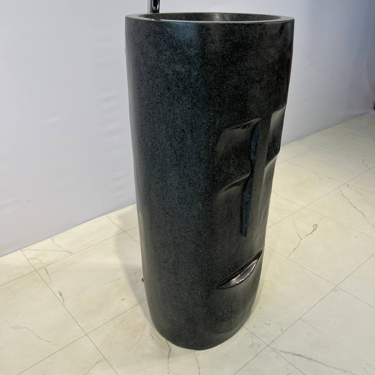 Раковина напольная из речного камня Face RN-67068 40х35х91 из натурального камня