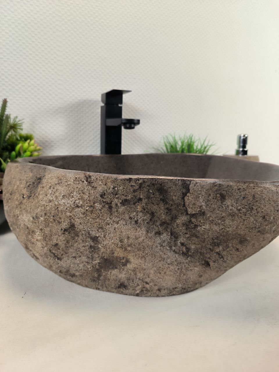 Раковина из речного камня RS-65622 47*40*15 из натурального камня