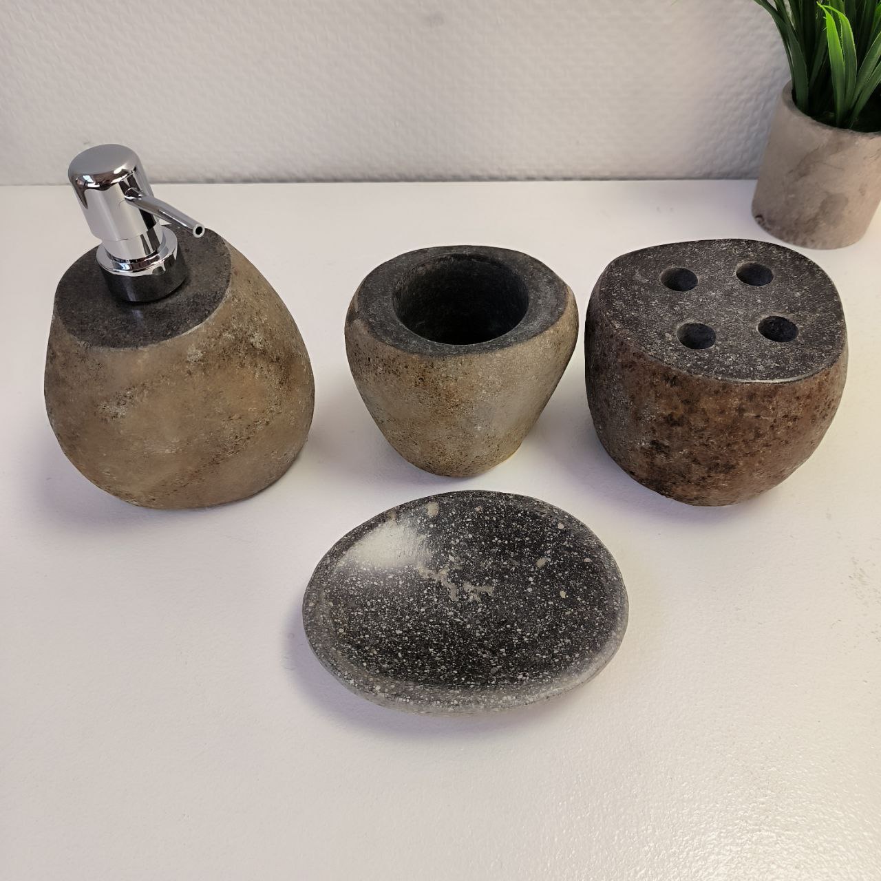 748vohj2mn0xu0zmyvpowokga1yuiq12