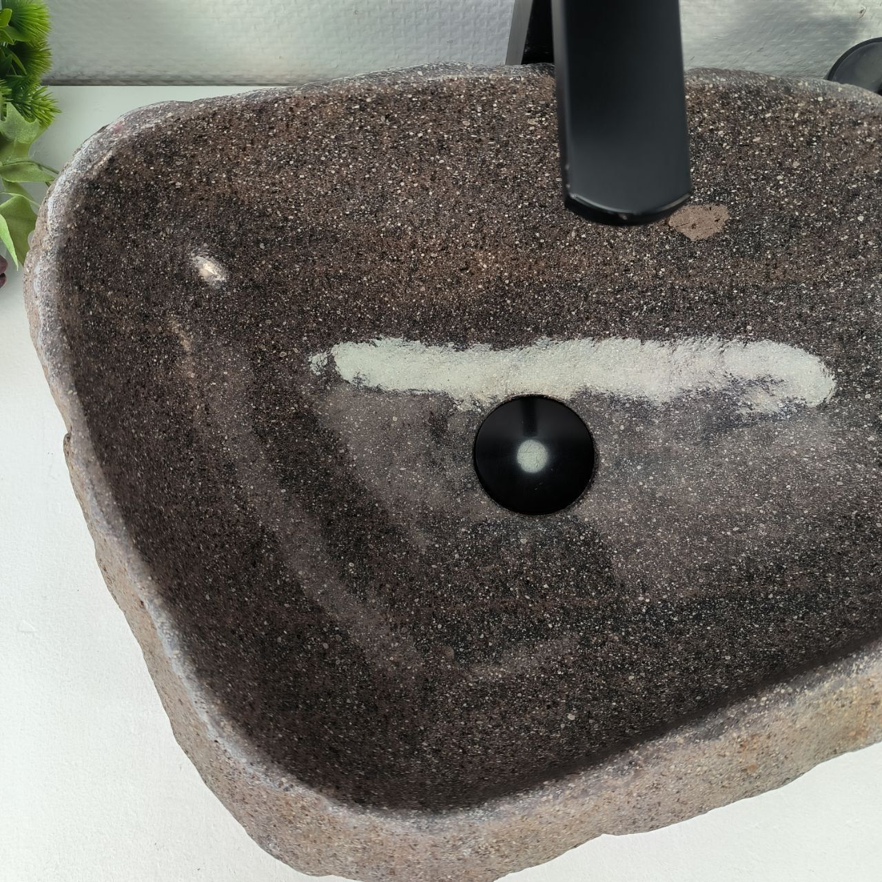Раковина из речного камня RS-64886 50*36*15 из натурального камня
