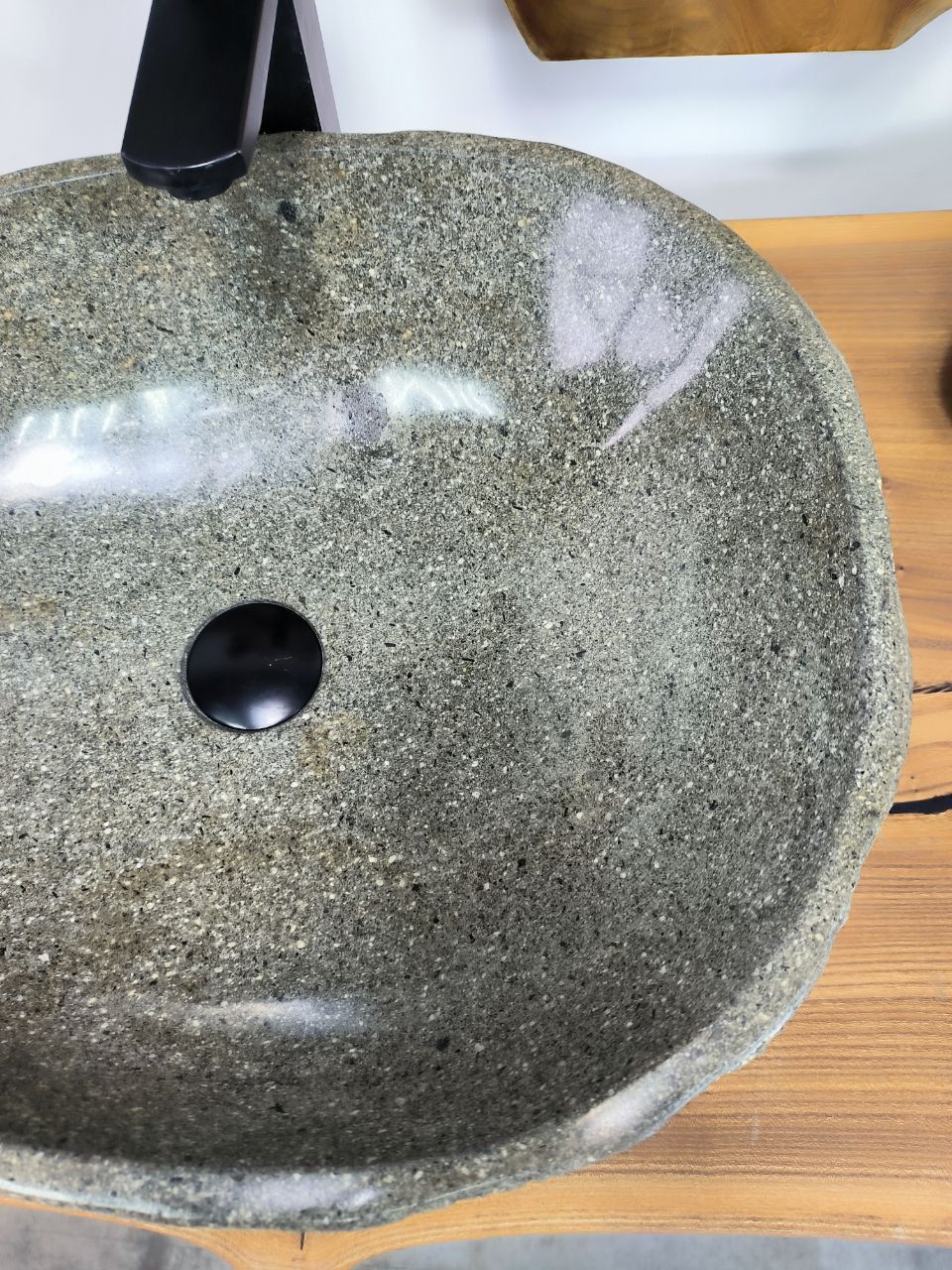 Раковина из речного камня RS-66423 51х42х16 из натурального камня