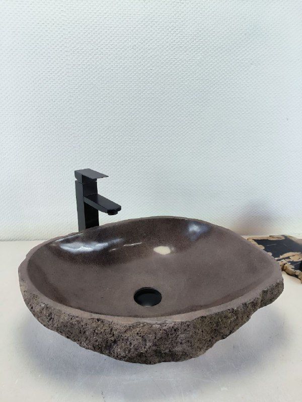 Раковина из речного камня RS-66232 54х42х15 из натурального камня