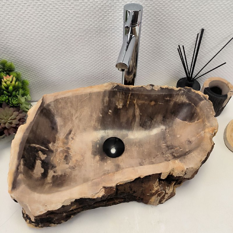 4x0jv5mw48n9w5iofn2k9jpv7g0l9ra3