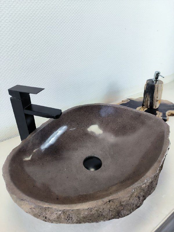 Раковина из речного камня RS-66232 54х42х15 из натурального камня