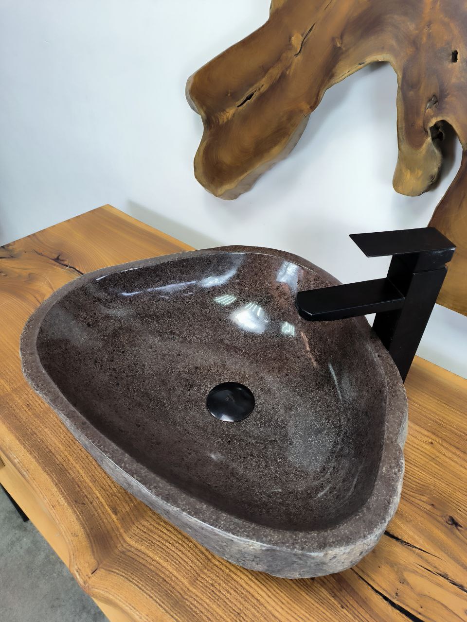 Раковина из речного камня RS-66518 48х40х16 из натурального камня