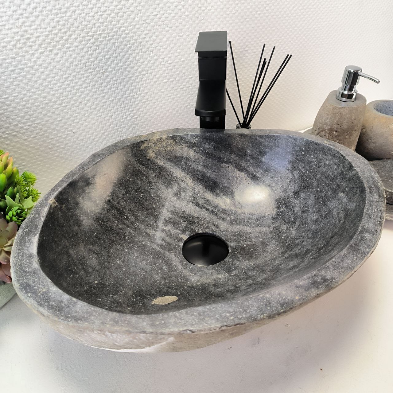 zzt25y2eyy4cc7uhnwct6v8hkfjy84d3