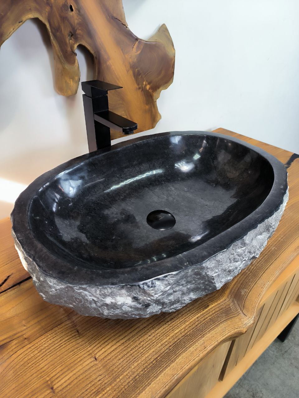 1ae5a5d3-639b-4e67-8a56-ebd34fddd704