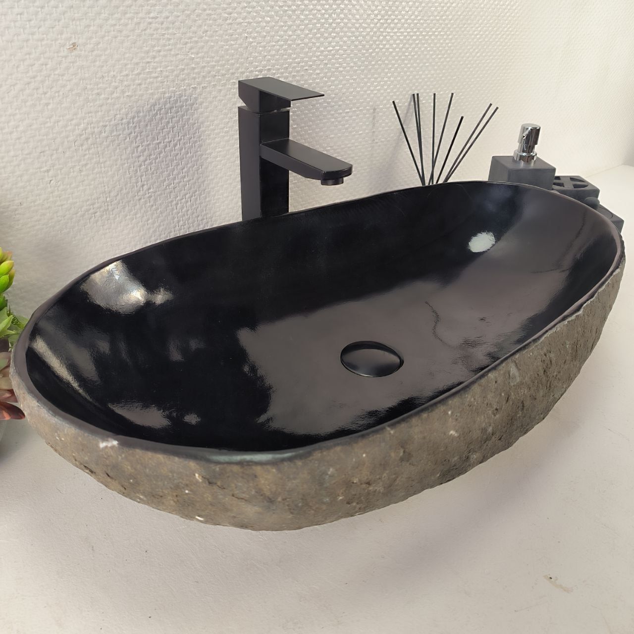 Раковина из речного камня RS-65050 68*38*15 из натурального камня