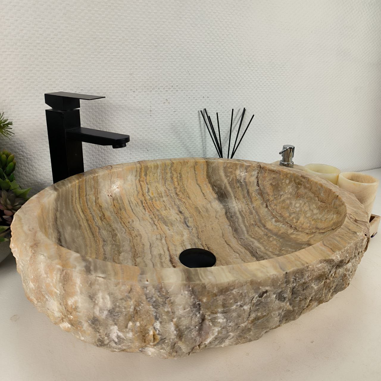 yb0d3f7xhryuzg4kun192u9nqeljqon4