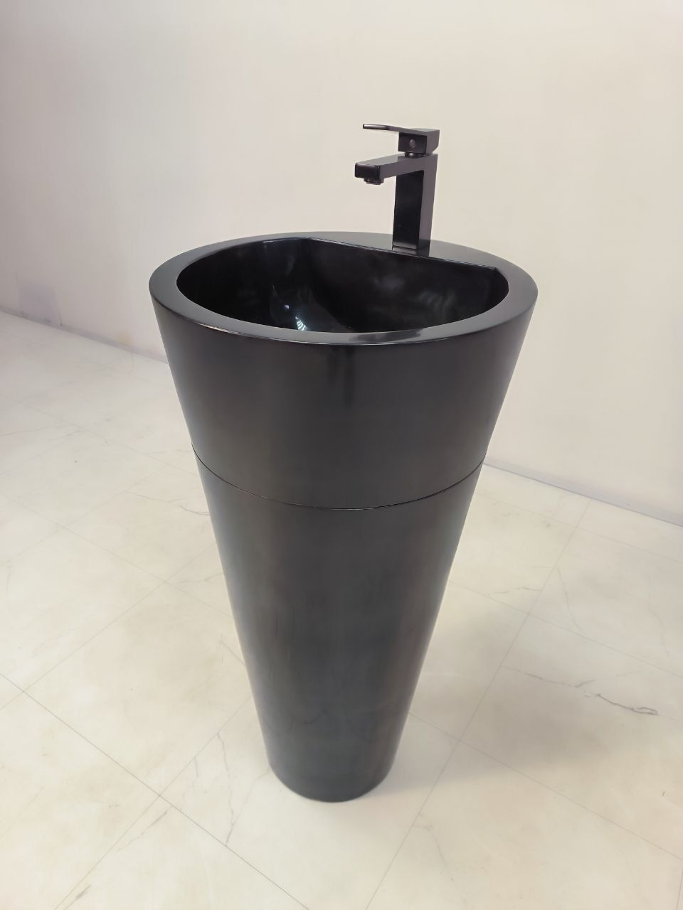 Раковина напольная из мрамора Black MN-61363 (45*45*90)