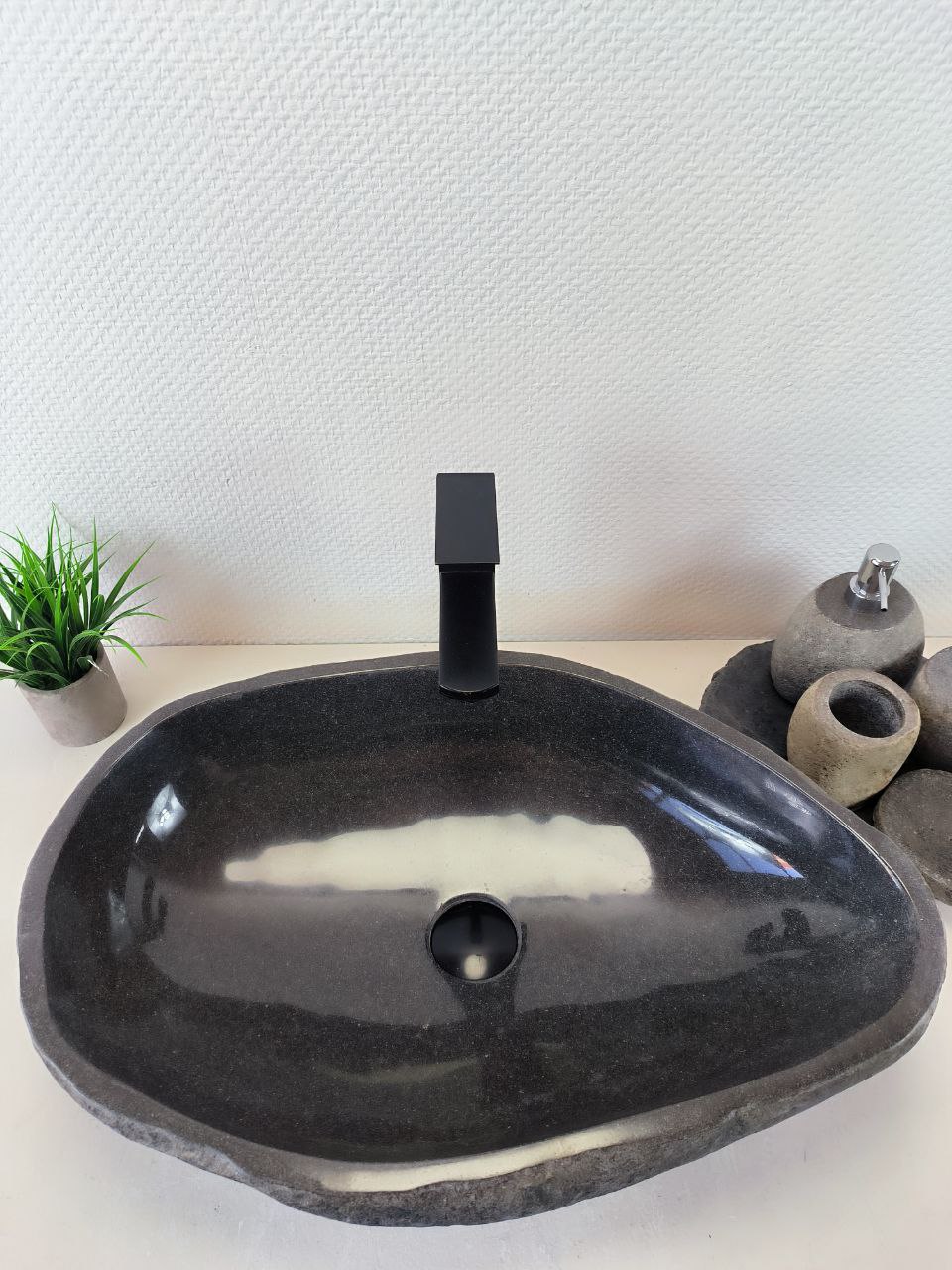 3c4b5619-e924-4b38-813f-7535b43fd408