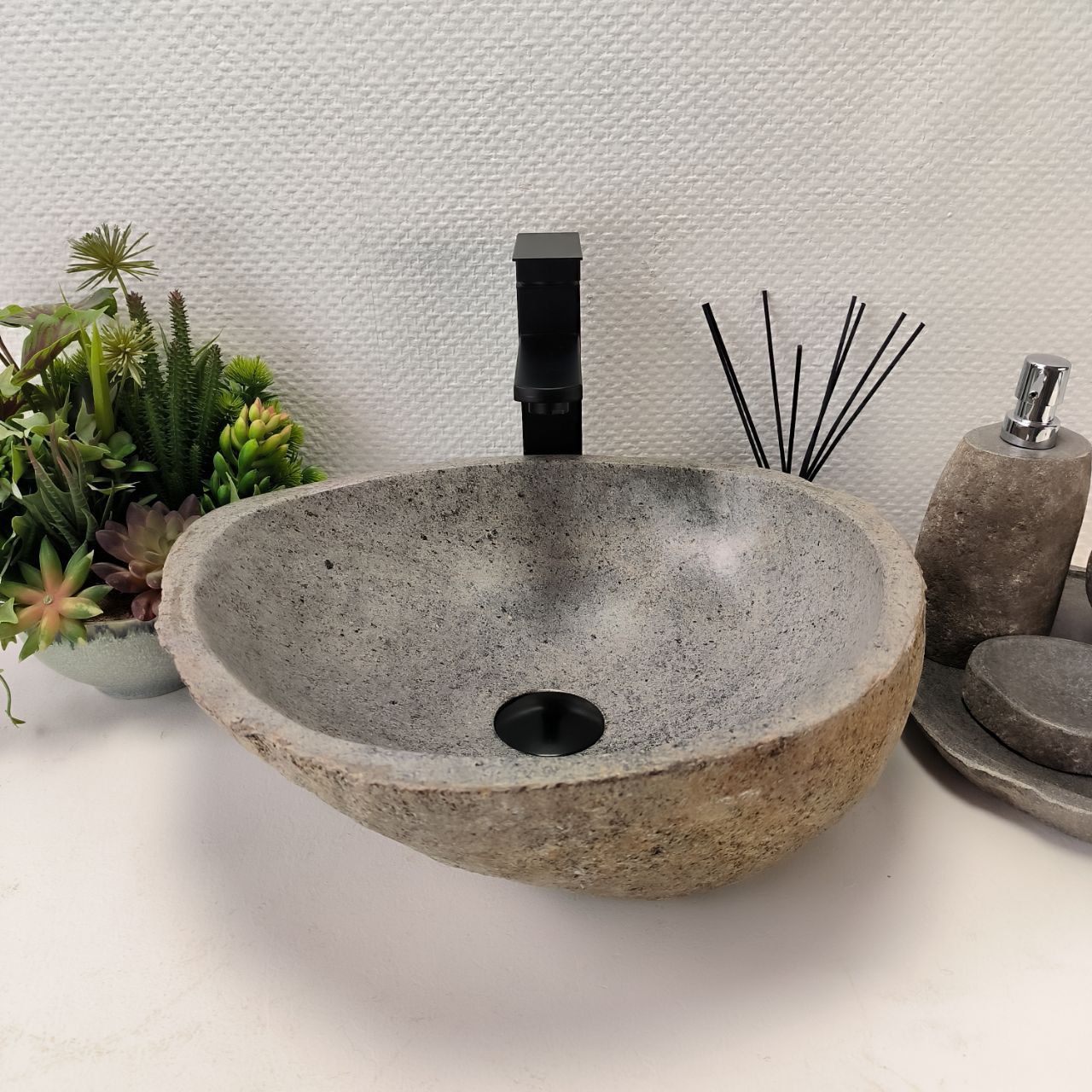 Раковина из речного камня RS-63892 (43*42*15) из натурального камня