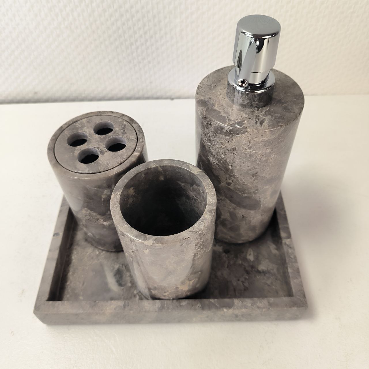 y2ol0633es0635a1ze6l5fip3cbqx2jx