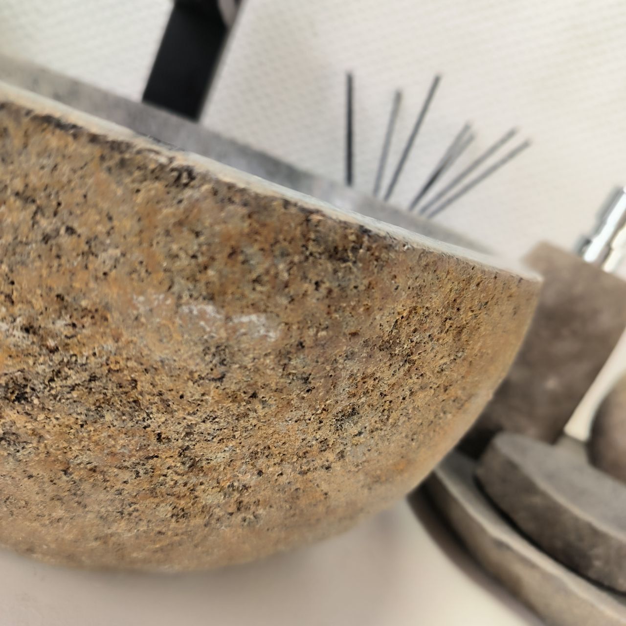 Раковина из речного камня RS-63892 (43*42*15) из натурального камня