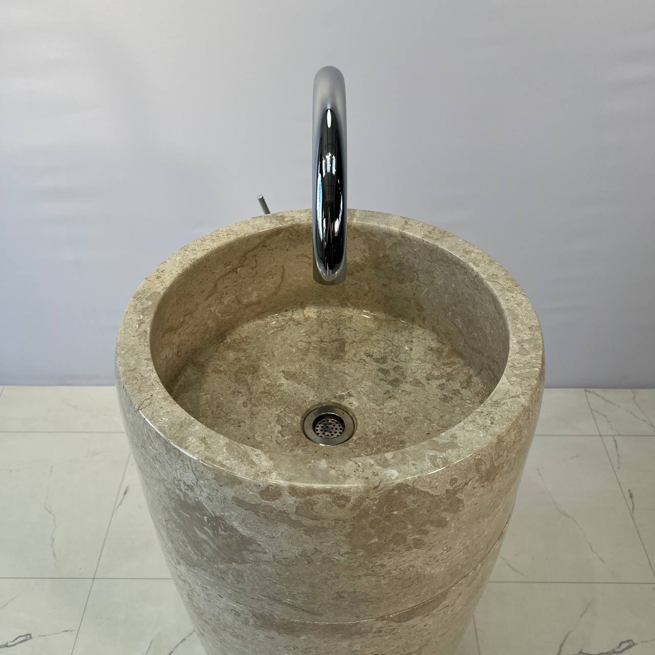 Раковина напольная из мрамора Round Midle Cream MN-67055 45*45*90