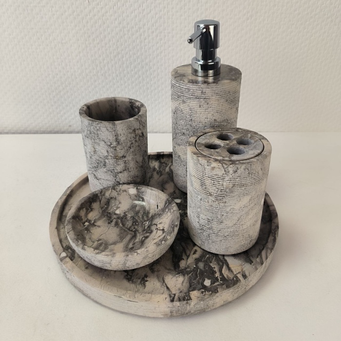 qmawrsxdb0sl607rasmn0dyu6j0oiea5