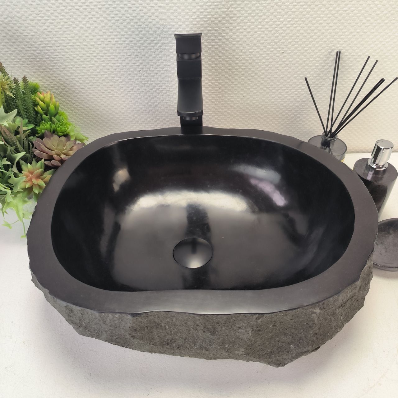 Раковина из андезита Erozy Black EA-62823 51*41*15 из натурального камня