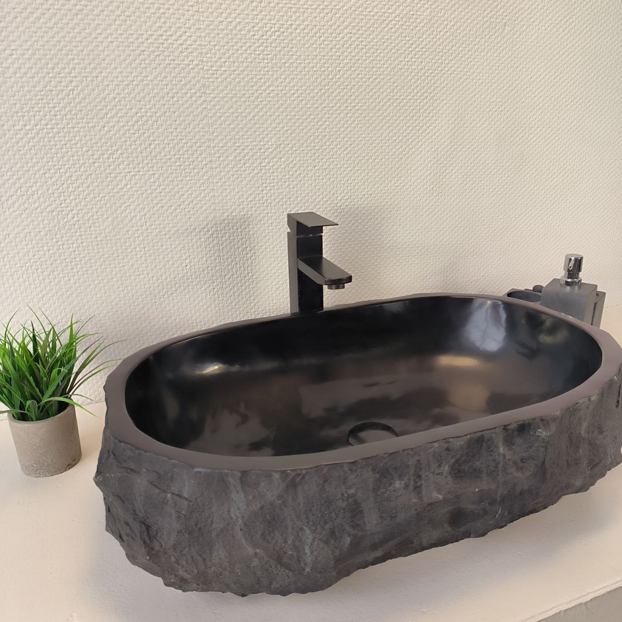 Раковина из андезита Erozy Black EA-64852 60*41*16 из натурального камня