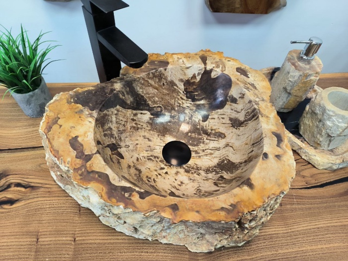 photo_2025-05-14_17-27-36