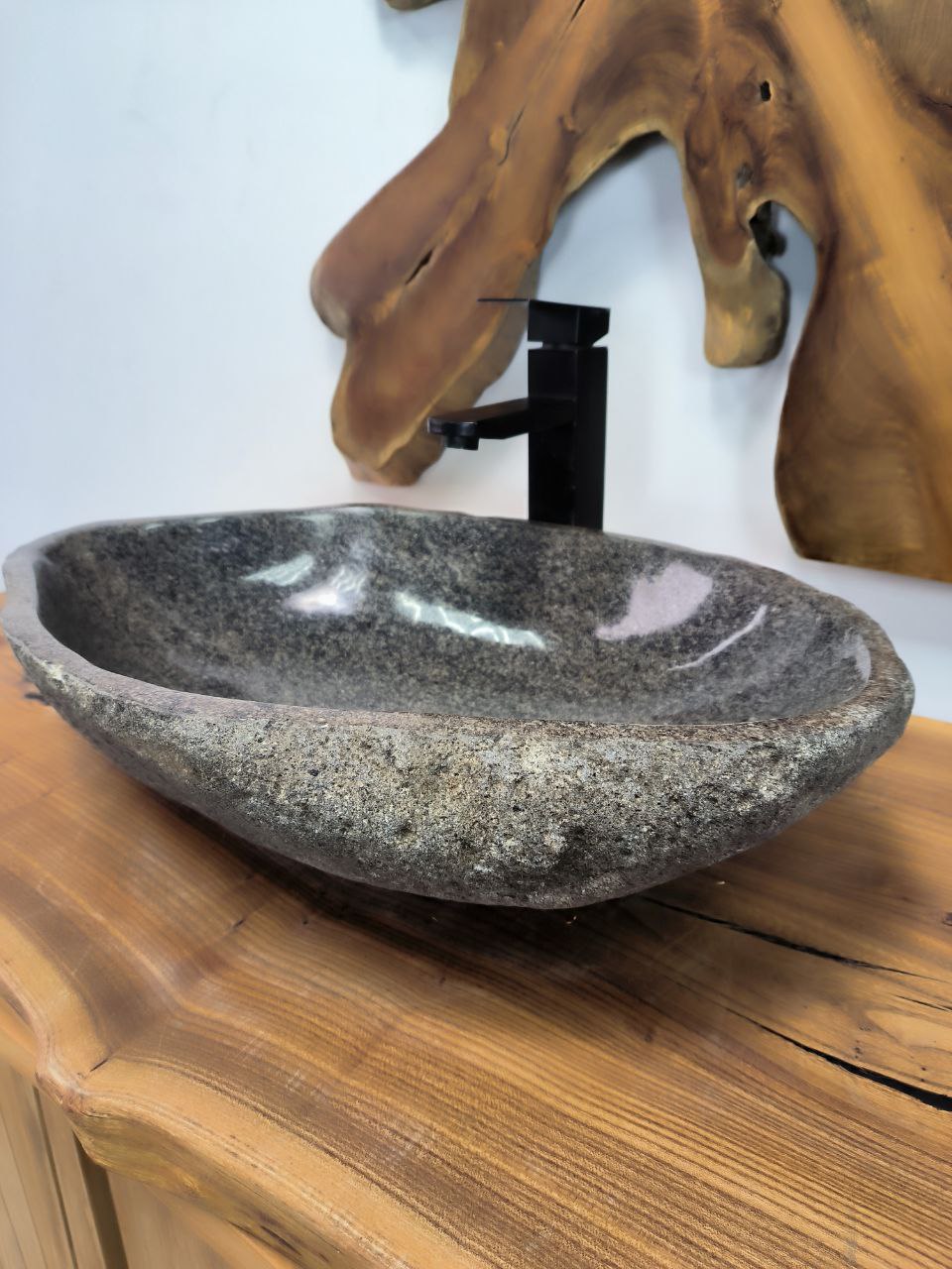 Раковина из речного камня RS-66438 57х37х15 из натурального камня