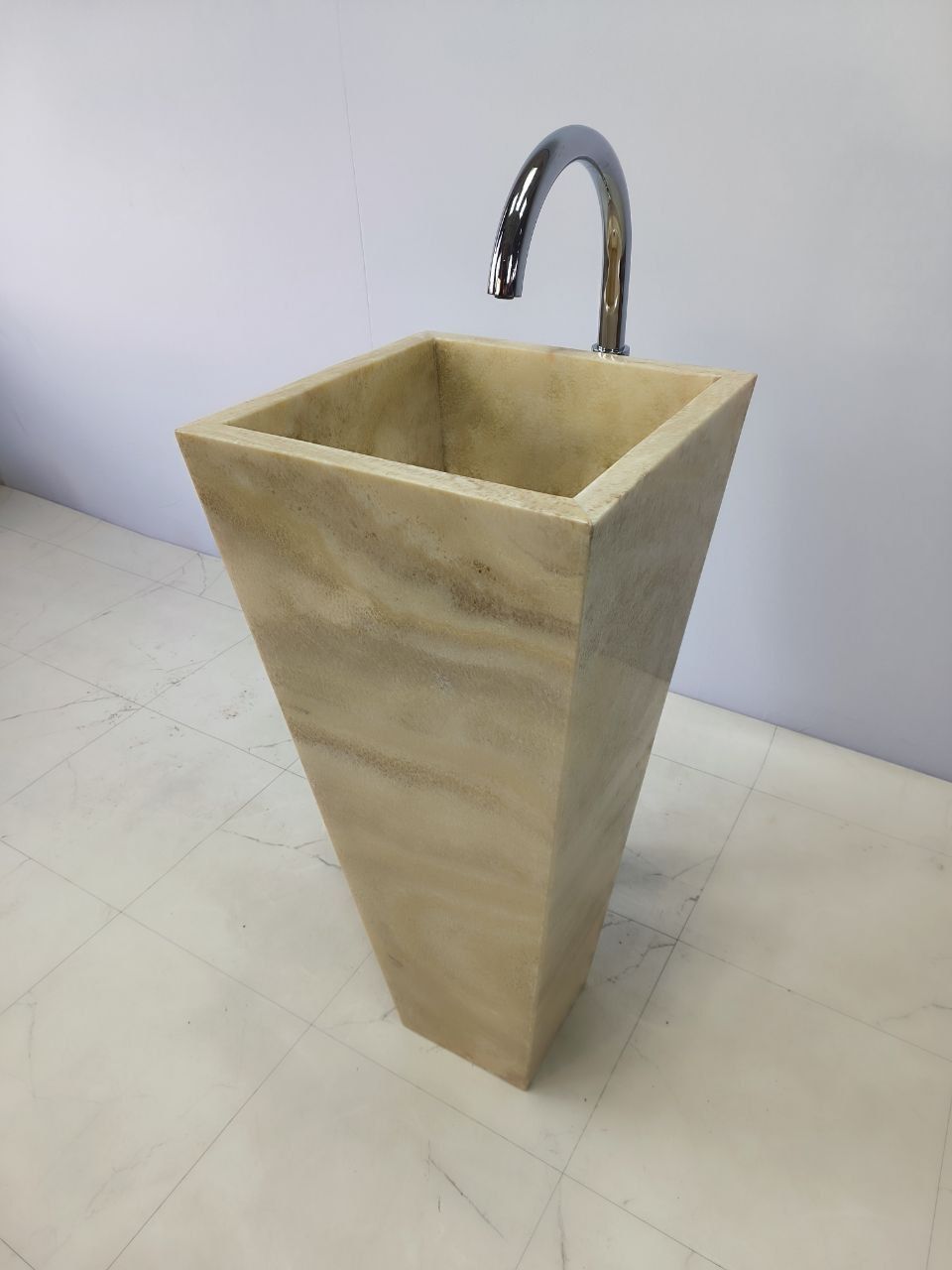 Раковина напольная из оникса Square Yellow ON-66242 40х40х90 из натурального камня