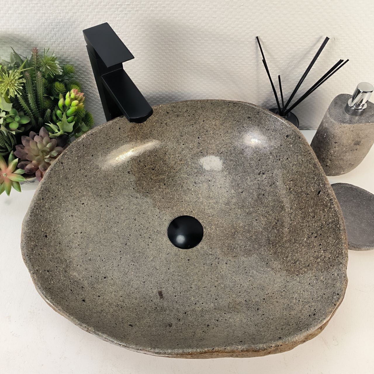Раковина из речного камня RS-65259 48*45*15 из натурального камня