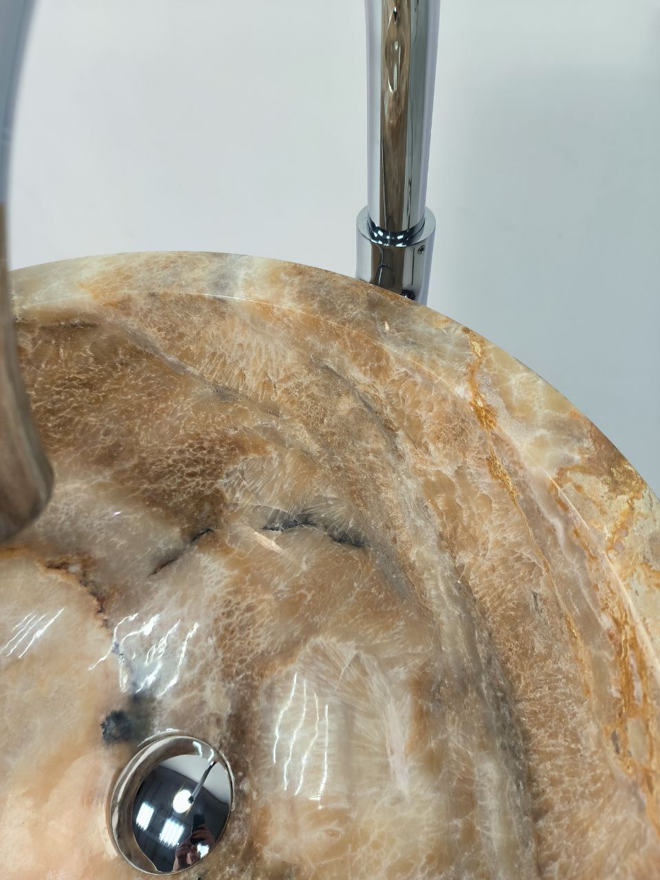 Раковина напольная из оникса Silinder Natural ON-65927 45х45х90 из натурального камня