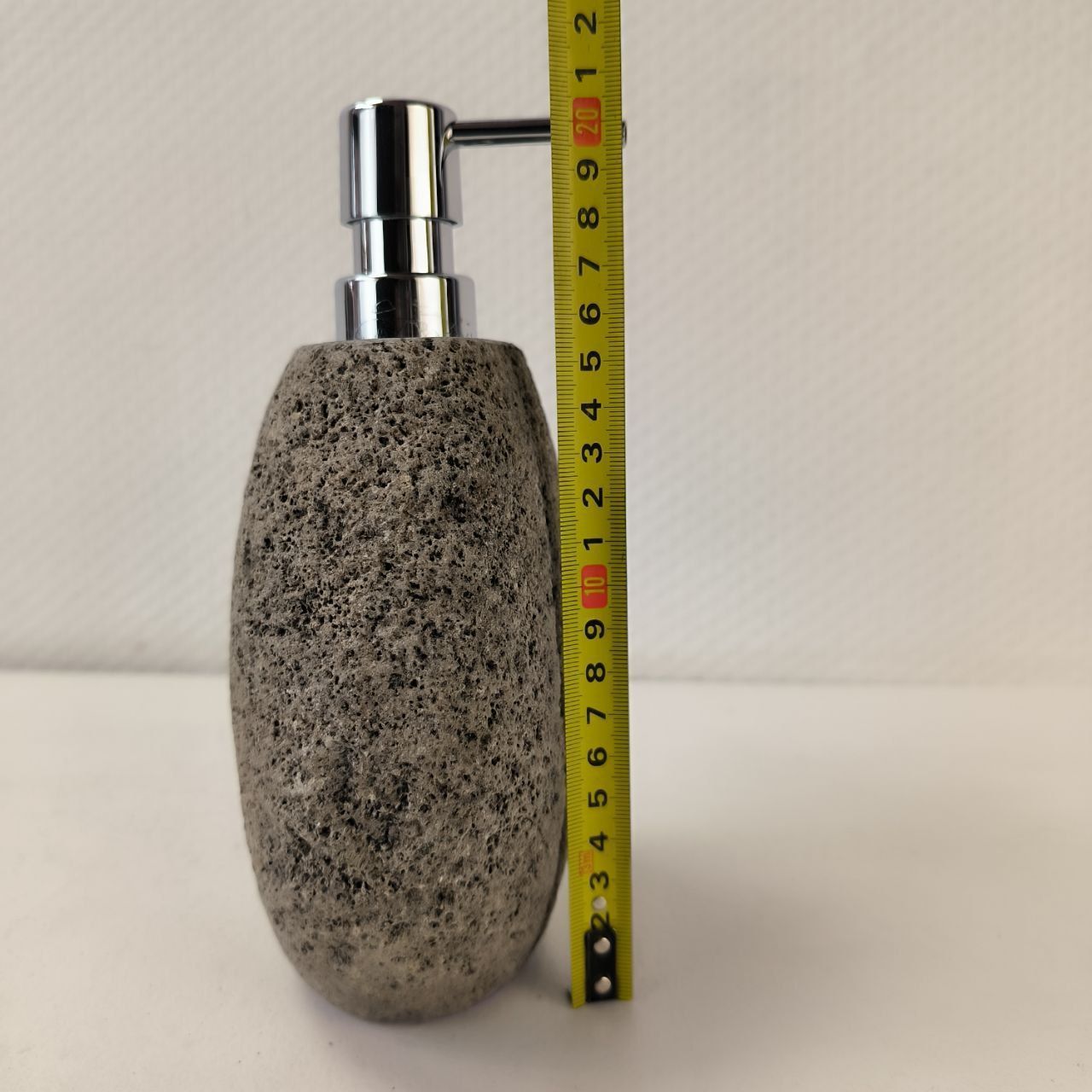 Дозатор из речного камня DRC-63768 (143)