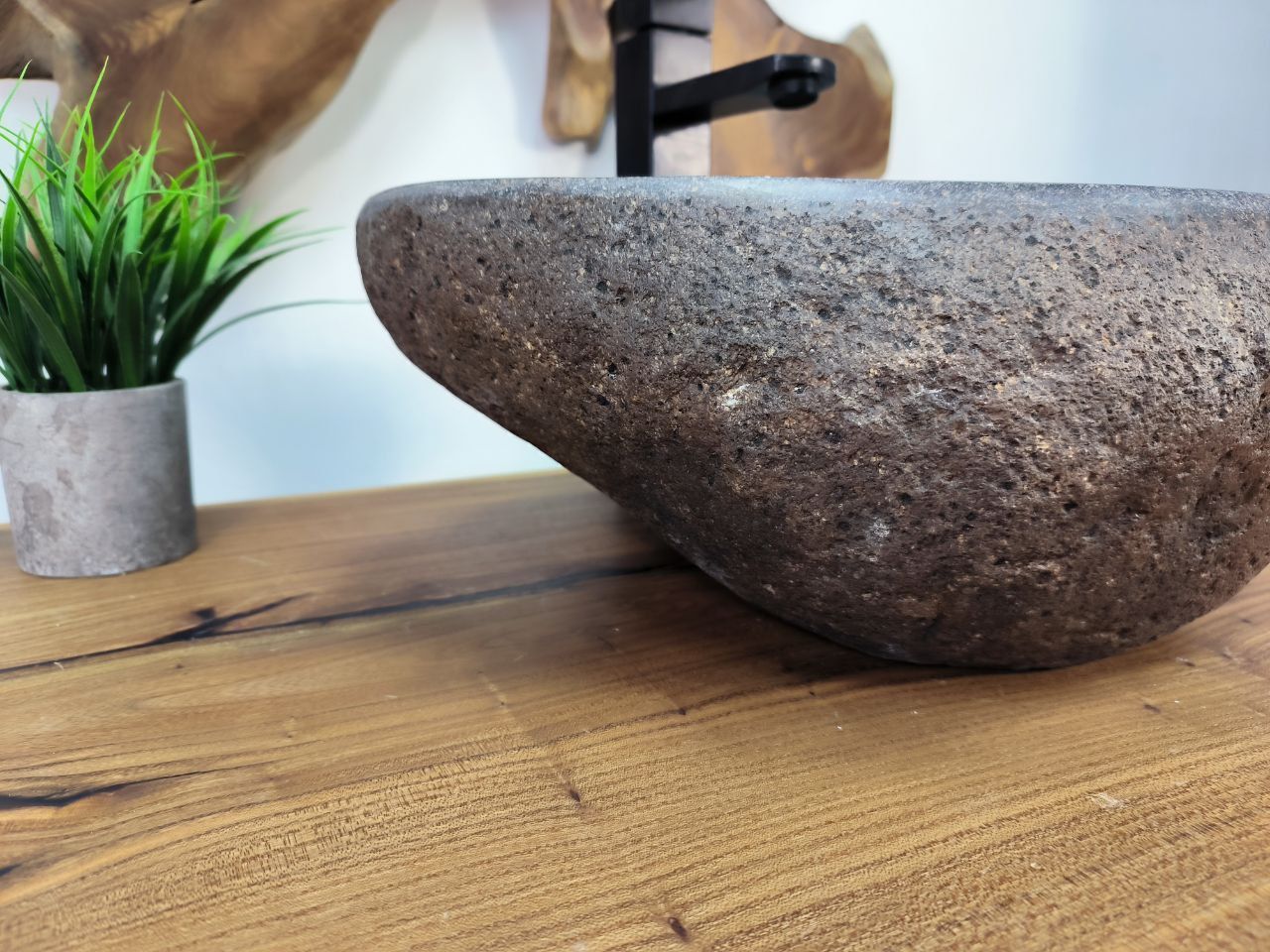 Раковина из речного камня RS-65762 42х34х16 из натурального камня