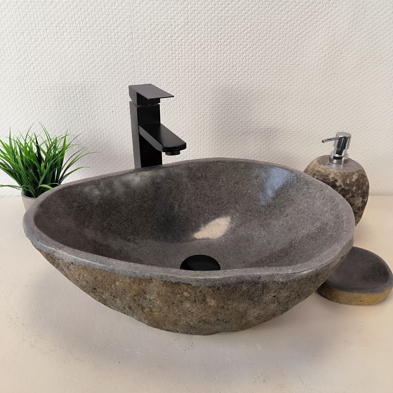 Раковина из речного камня RS-66023 48х36х15 из натурального камня