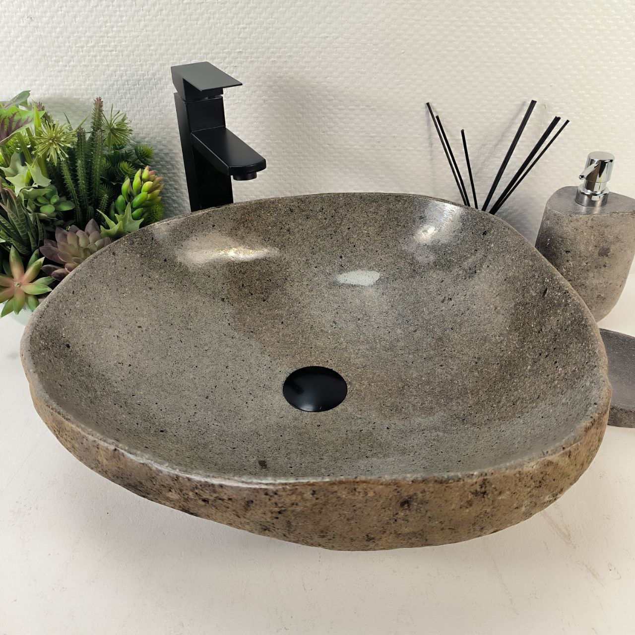 ilc85rluwmr0fulc2ni8hmtc64w91g3p