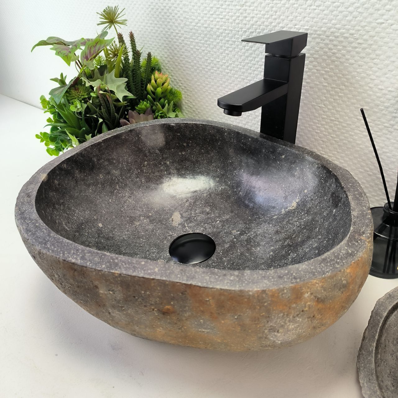 Раковина из речного камня RS-63569 (44*37*15) из натурального камня