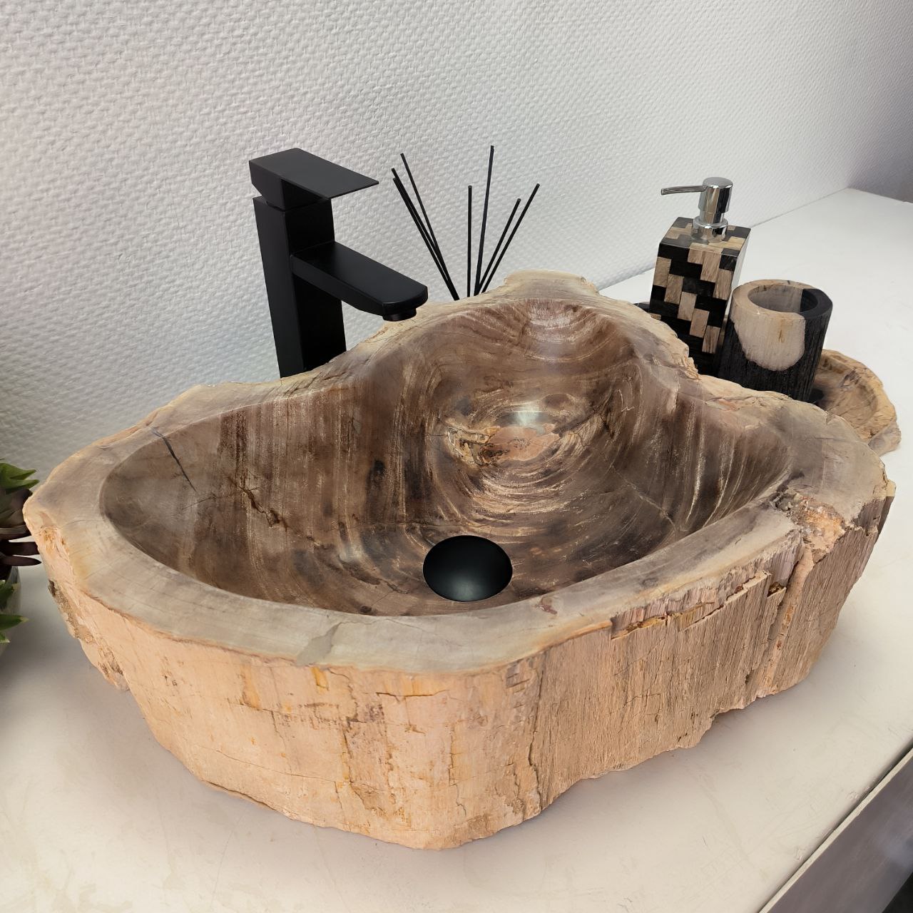 53eqcdbbf4pz64z5on9ysk2homvn3bh1