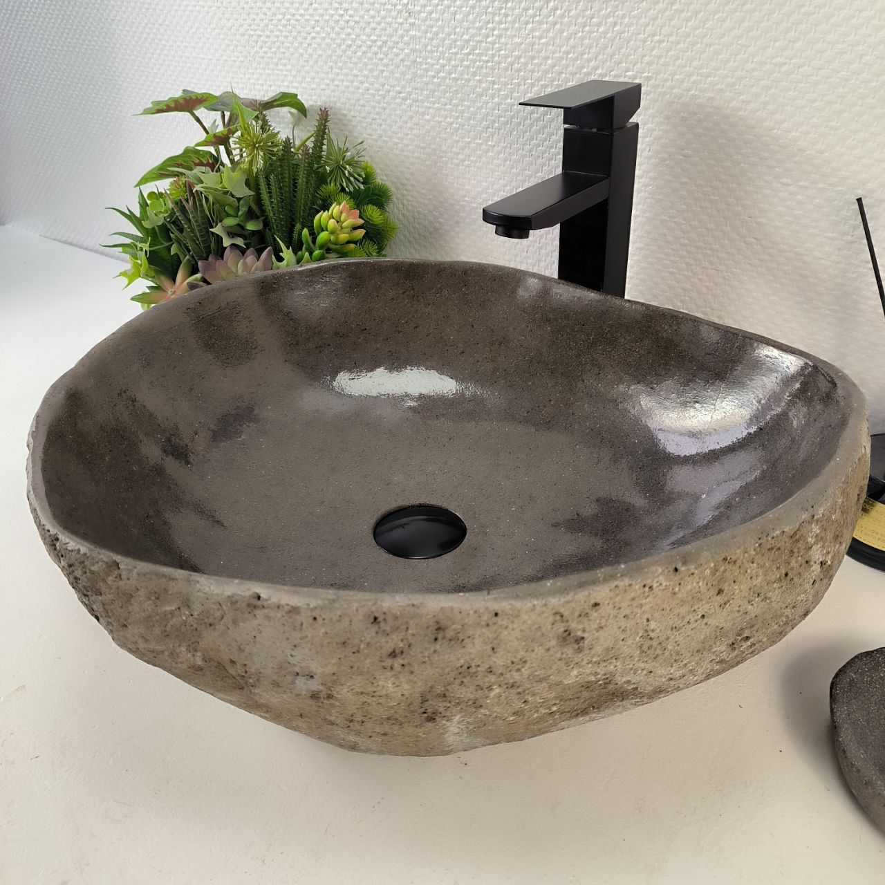 Раковина из речного камня RS-65214 51*44*15 из натурального камня