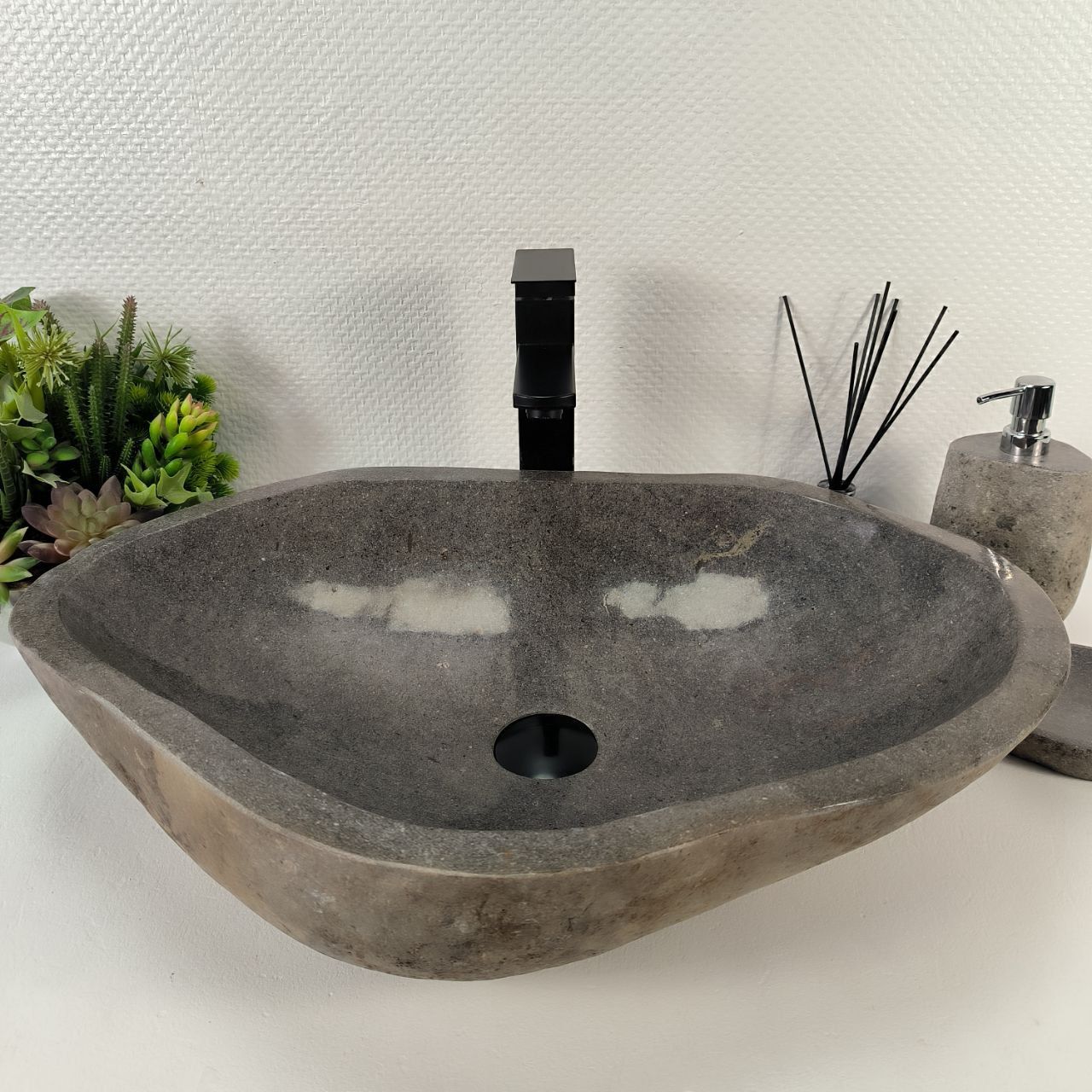 Раковина из речного камня RS-65152 62*43*13 из натурального камня