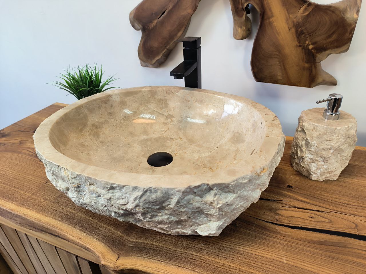 photo_2025-05-16_11-41-25